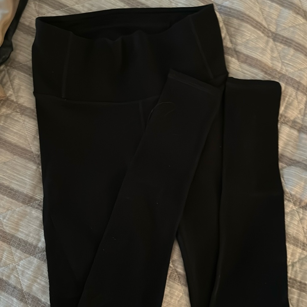 Lululemon leggings size 4 like New